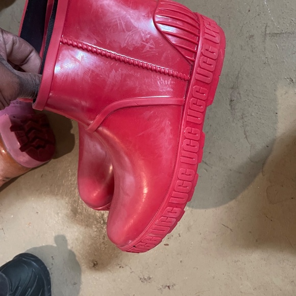 Rain boots by Ugg - Picture 2 of 2